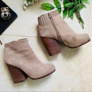 Jeffrey Campbell Hanger Booties Tan SIZE 5